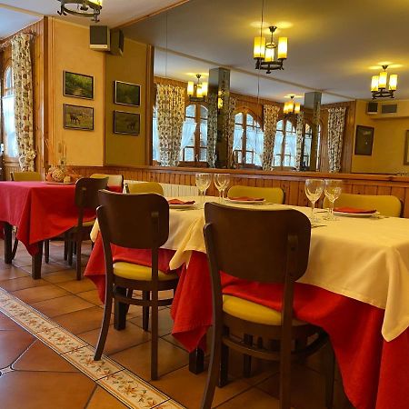 Hostal Montana Alins Exterior foto